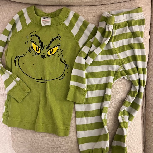 Hanna Andersson Grinch Pajamas Size 3T